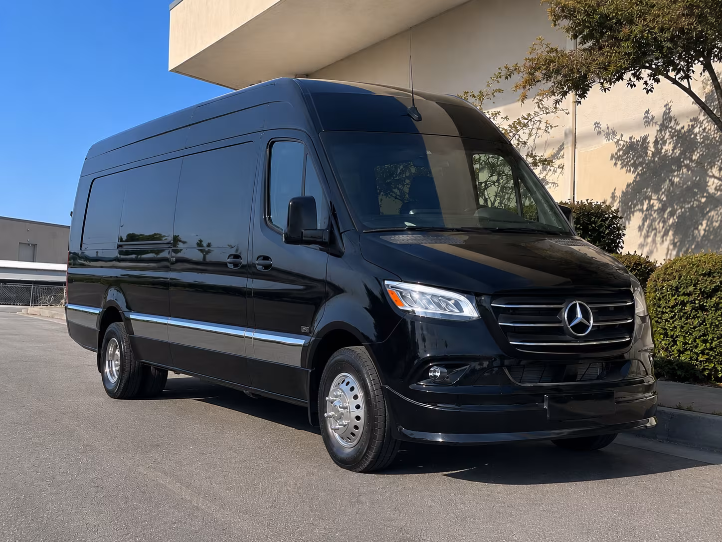 mobile employee transportation onboard seating